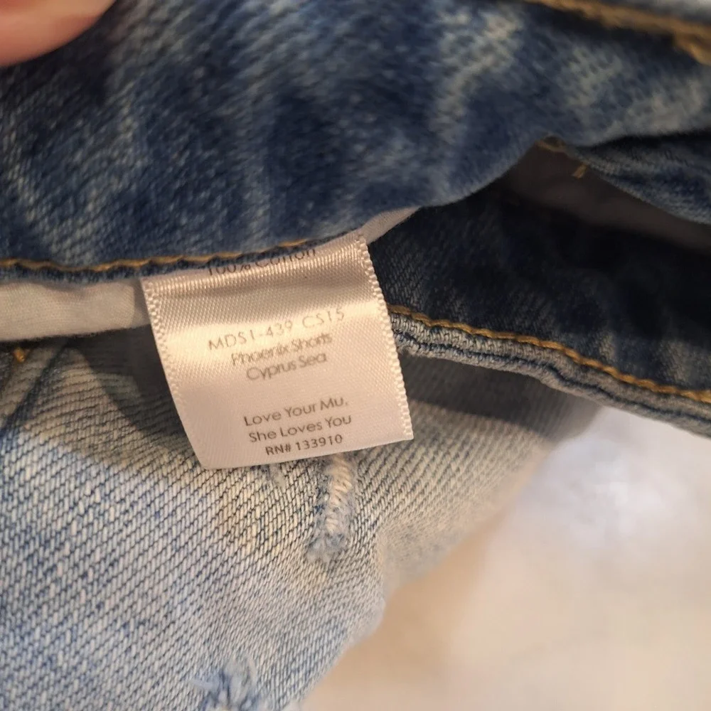 Show Me Your Mumu Phoenix Shorts Sz 24 (*28) Distressed Denim Cyprus Sea Cutoffs